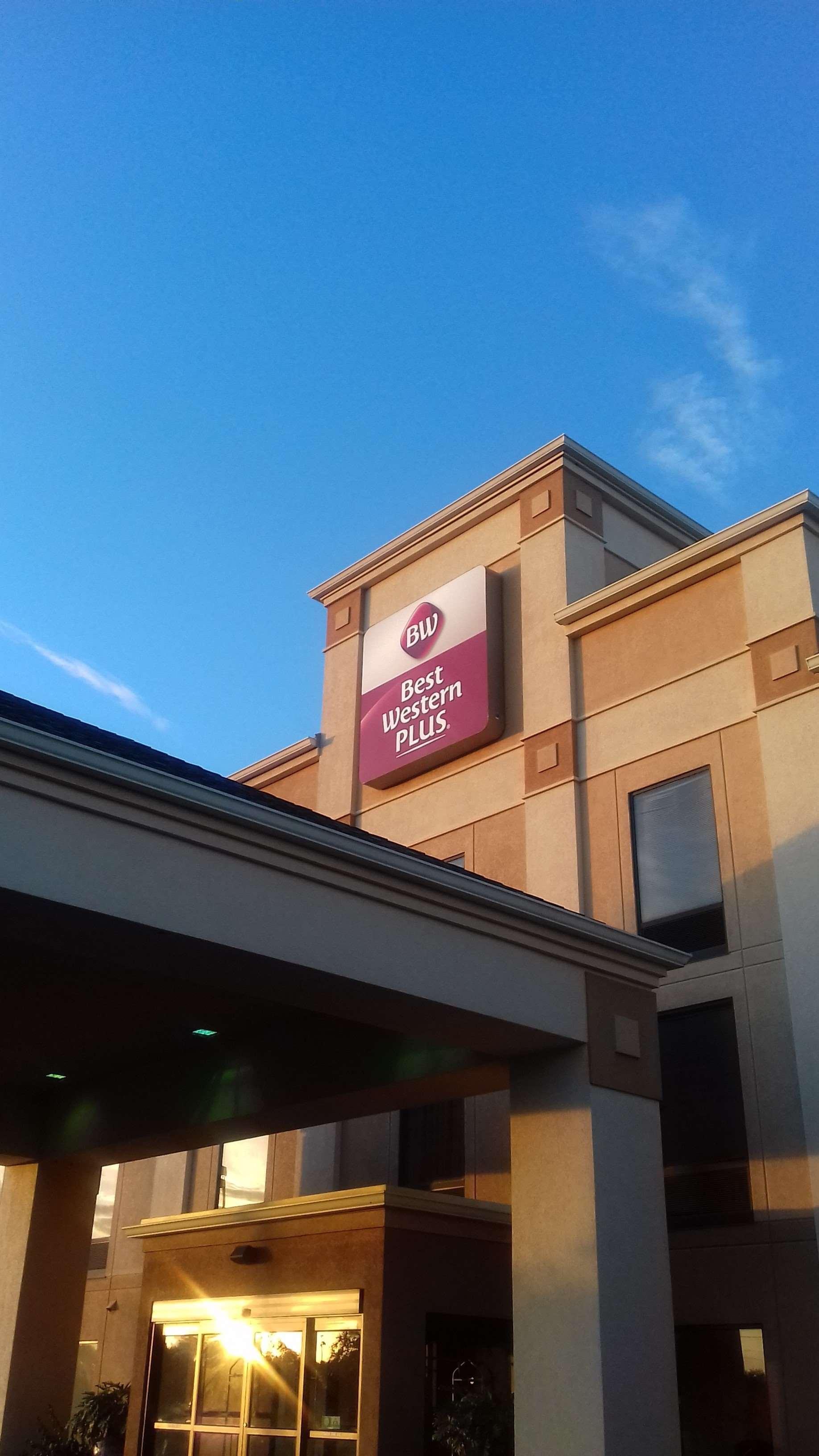 Best Western Plus Madison Exteriér fotografie